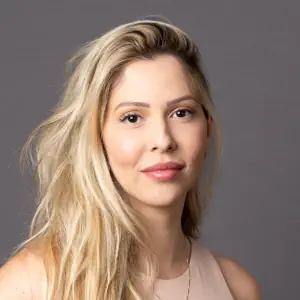 Thais Gasperini Thais Gasperini